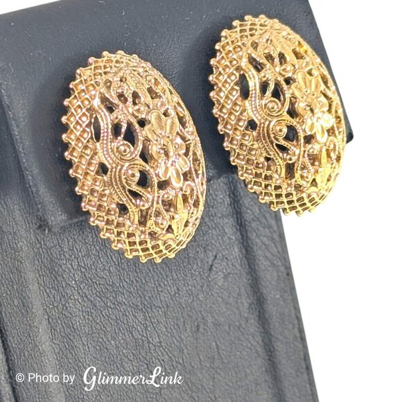 Vintage 1928 Co Oval Floral Filigree Lattice Dome Gold Tone Clip On Earrings - Picture 2 of 10